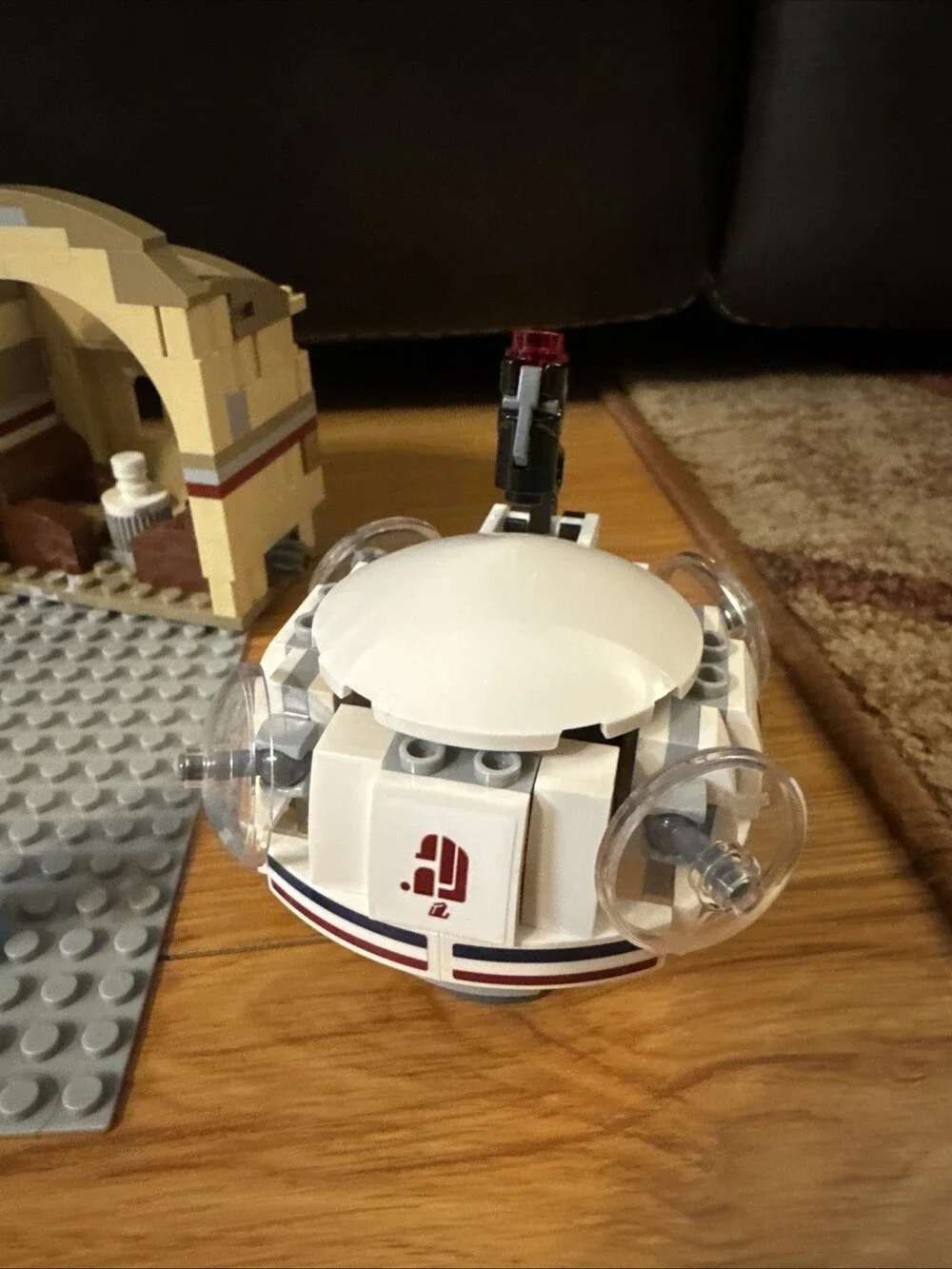 LEGO Star Wars Mos Eisley Cantina 75205 & Droid Escape Pod 75136 Han Solo Greedo